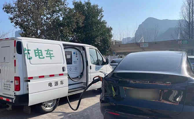 扬中汽车搭电