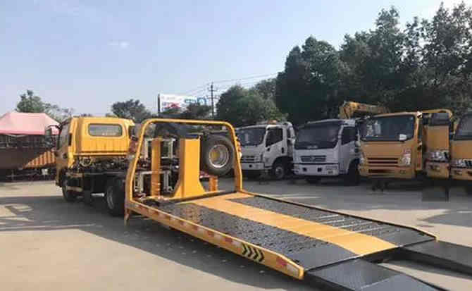 扬中汽车中途维修案例