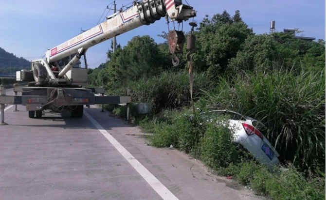 扬中重载吊车救援